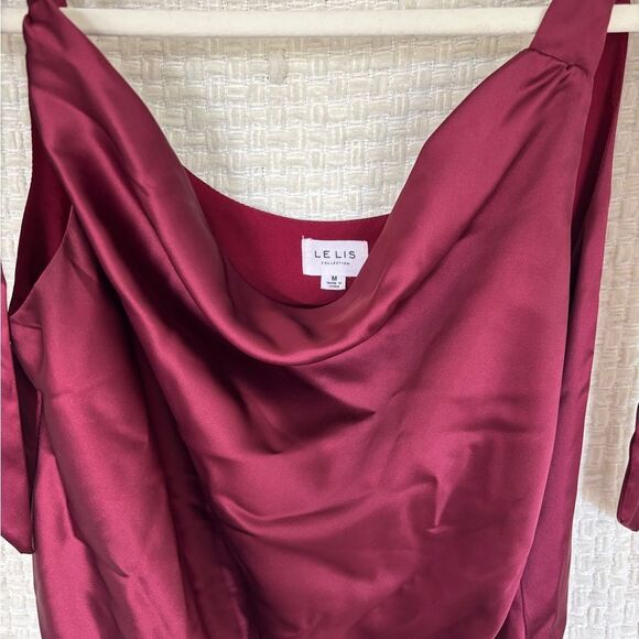 Le Lis Bodysuit✨ - Picture 3 of 8